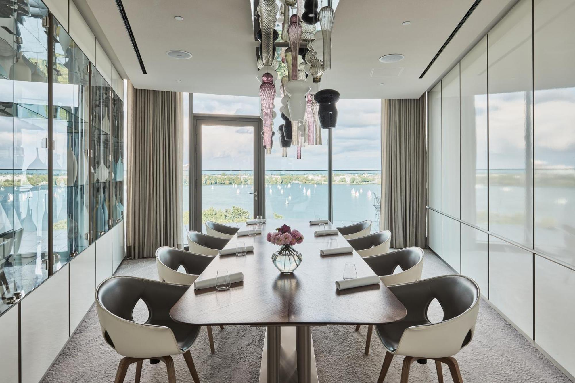 The Fontenay Hamburg-Harburg Exteriör bild Dining room