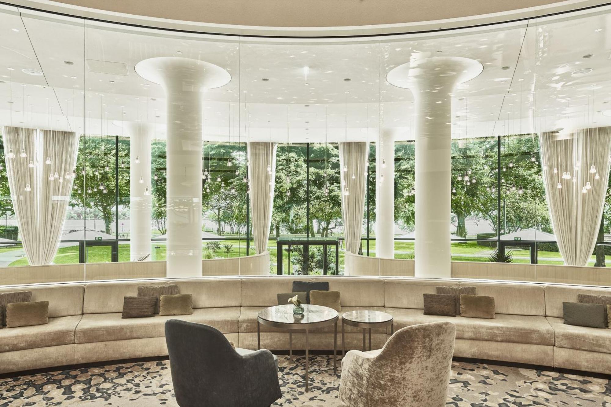 The Fontenay Hamburg-Harburg Exteriör bild The lobby