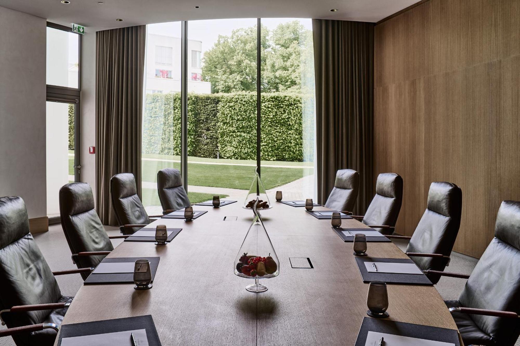 The Fontenay Hamburg-Harburg Exteriör bild Boardroom