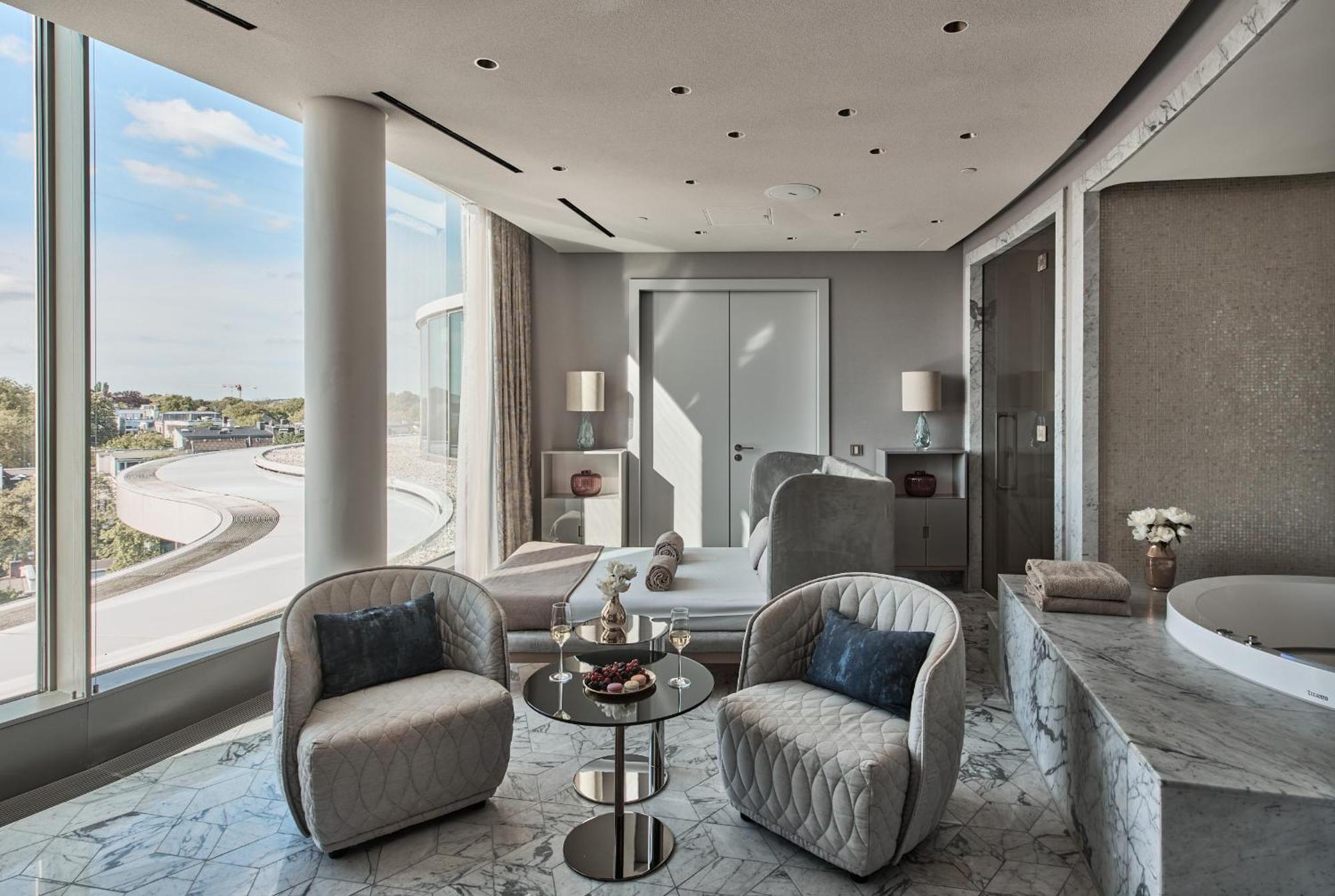 The Fontenay Hamburg-Harburg Exteriör bild The Sky Residence