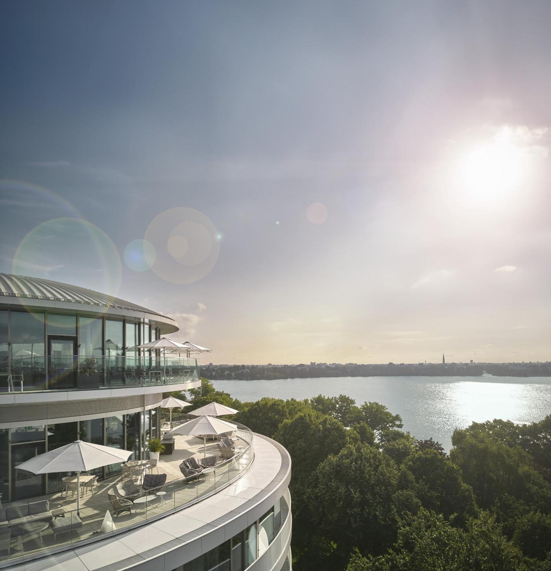 The Fontenay Hamburg-Harburg Exteriör bild View of the River Thames from the penthouse