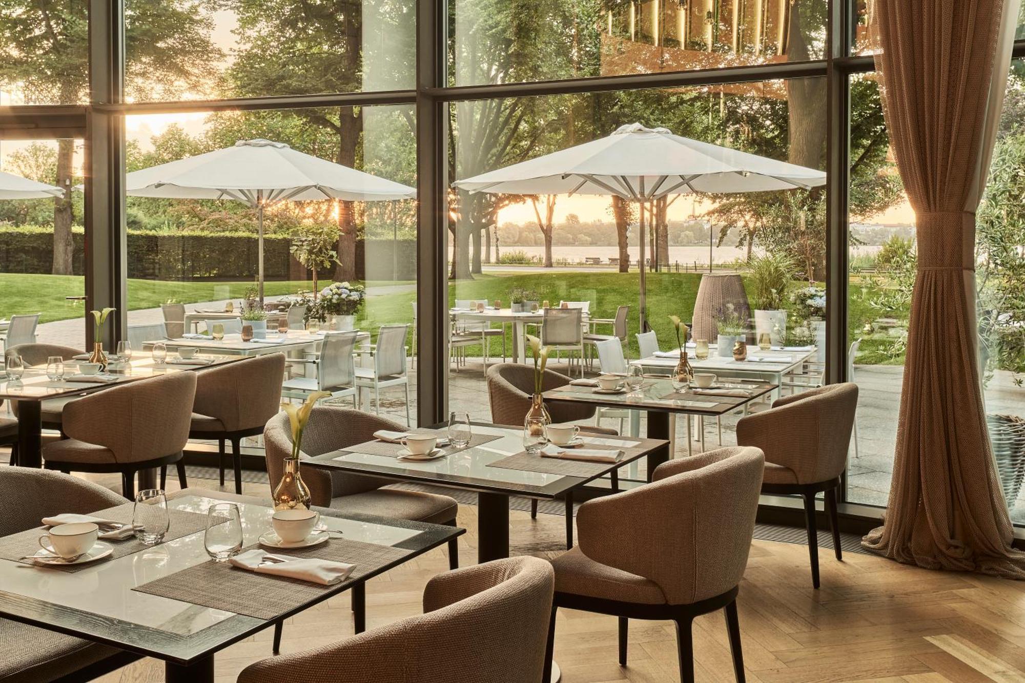 The Fontenay Hamburg-Harburg Exteriör bild The Terrace